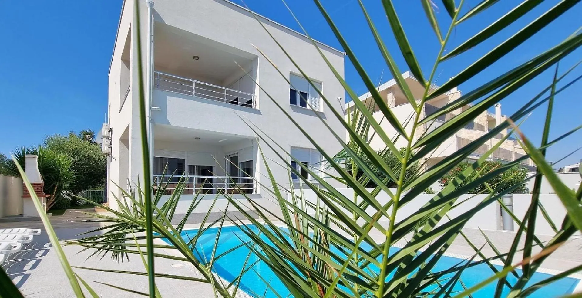 Erdgeschoss-Ferienwohnung Mit Garten Und Pool Privlaka  Croatia