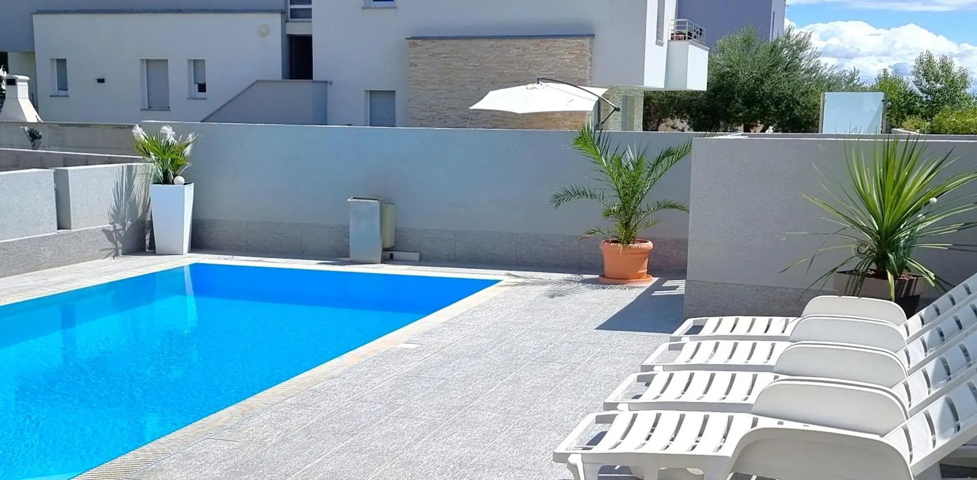 פריבלאקה Erdgeschoss Ferienwohnung Mit Garten Und Pool